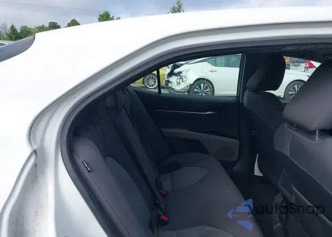 2018 Toyota Camry Le из США, поврежденный, VIN 4T1B11HK4JU090941